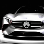 یک خودرو برقی زیبا که شرکت Benz آن را ساخته است.