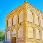 نمای مغازه دو طبقه براساس معماری سنتی ایرانی