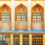 نمای مغازه دو طبقه براساس معماری سنتی ایرانی