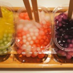 آپارتمان ژله ای در حال خوردن تنقلات