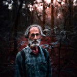 تصویر یک پیرمرد در جنگل