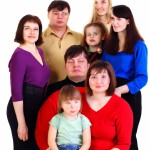 یک خانواده پنج نفره.سه تا خانم سه تا آقا