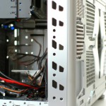 یک کامپیوتر درحال اسمبل