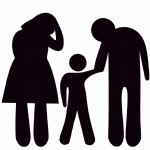 خانواده غمگین همراه با پدر و مادر و یک فرزند