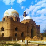 عکس مولانا به همراه آرام گاه آن