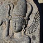 سپنتا مینو یا روحِ سپنتا یا خِرَدِ سپنتا در مزدیسنا و اسطوره شناسیِ ایران باستان نیرویِ زندگی و تجسمِ خوبی و نور است. سپنتا مینو محافظِ چیزها و موجودات از آسمان، آب، زمین، گیاهان و کودکانِ هنوز به دنیا نیامده است