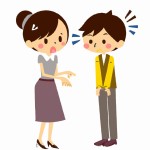 یک خانومی که دارد یک دانش آموز را تنبیه میکند