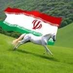 اسب سفید تکشاخ در حال پرواز بر روی چمنزار سبز و پرچم ایران را برافراخته