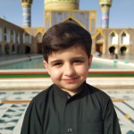 عکس کودکی خوشحال در حرم امام رضا