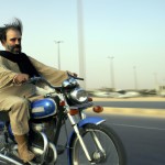 ناصرالدین شاه سوار موتور کنار میدان آزادی