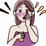 یک زن که میخواد بره مهمونی اما یکدفعه ای صورتش جوش میزنه و اون هم خیلی ناراحت و عصبی میشه